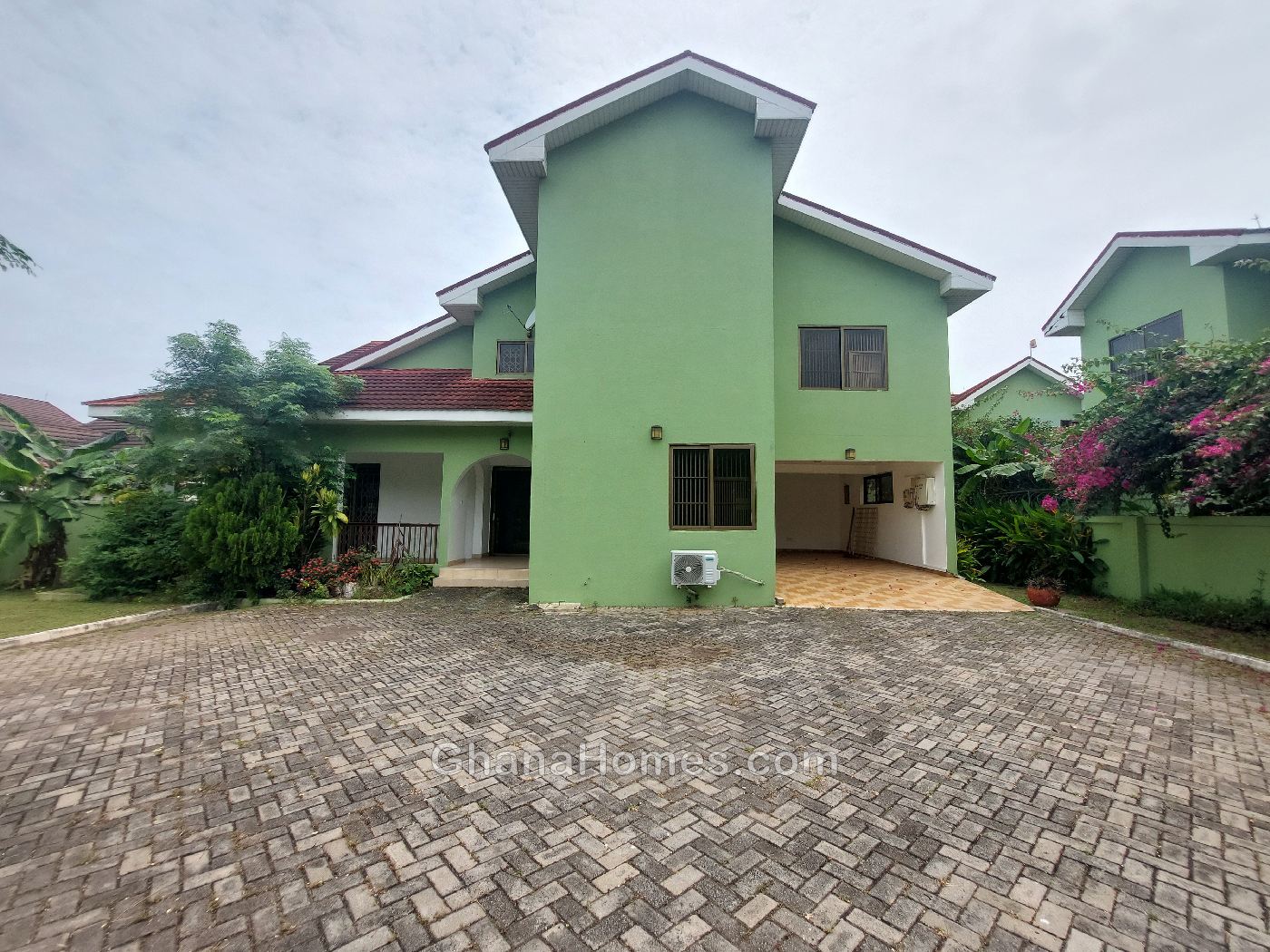 5-Bedroom-House-for-Rent-at-Cantonments-in-Accra-Ghana-–-Near-The-Bank-Hospital
