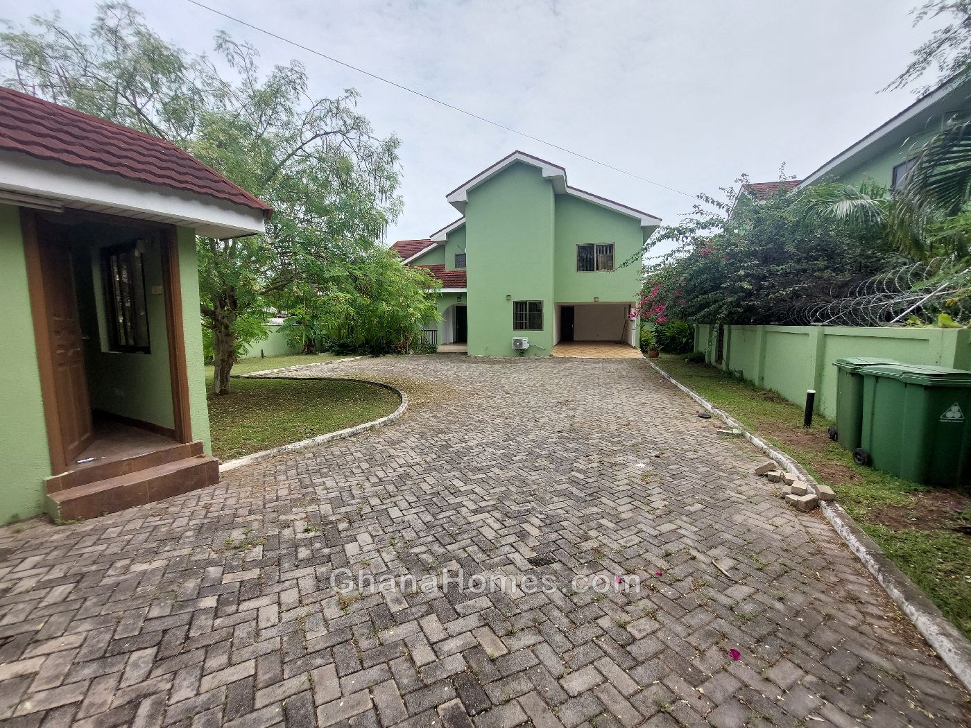 5-Bedroom-House-for-Rent-in-Cantonments-Accra-Ghana-–-Near-The-Bank-Hospital-1