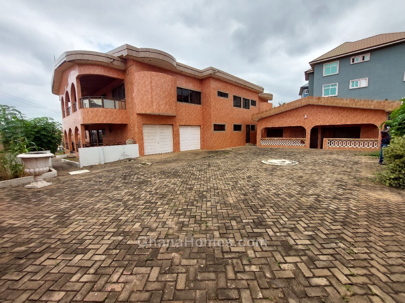 6-Bedroom-House-Mansion-for-Rent-at-Lapaz-in-Accra-Ghana