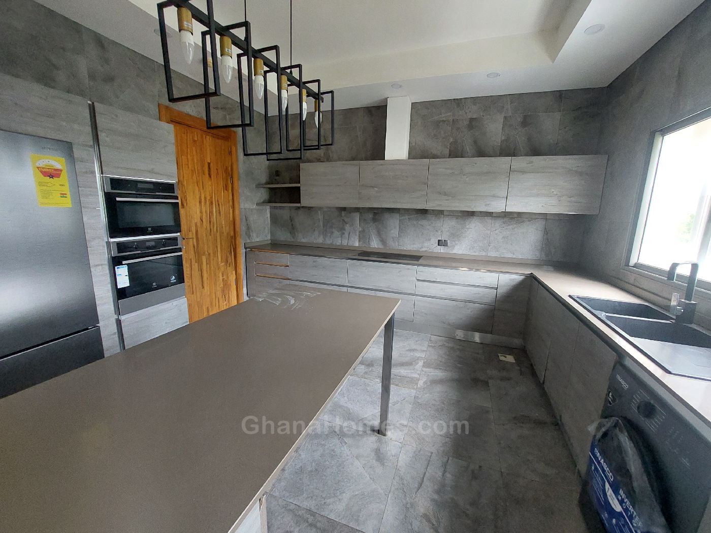 Executive-3-Bedroom-Apartment-for-Rent-in-Labone-Accra-Ghana